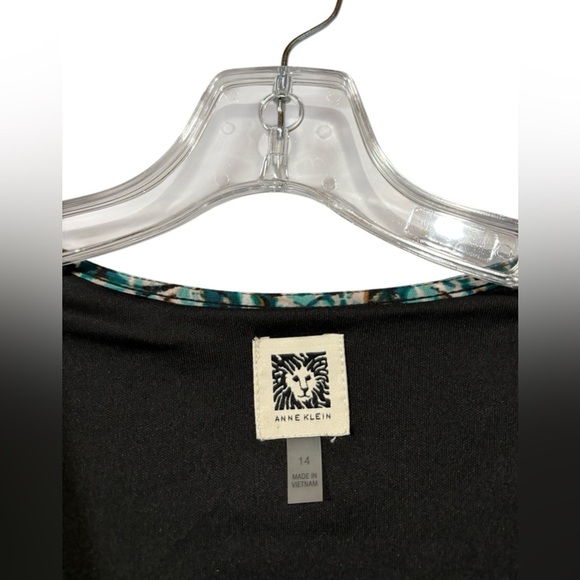 NEW, Anne Klein, Patterned Wrap Dress, Size 14, Green, Black, Pink - Picture 5 of 12